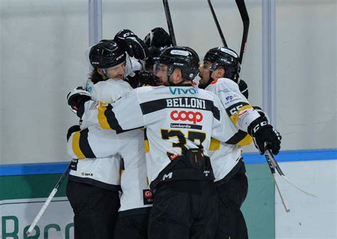 Natale Da Capolista Per LHockey Varese A Pergine I Mastini Vanno A