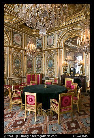 chateau de fontainebleau interior images | ... with meeting table ...