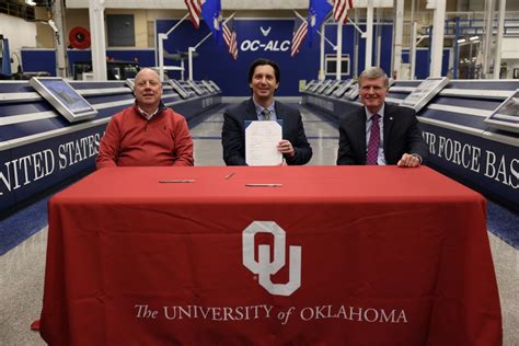 Oc Alc Donates Advanced Light Microscope To Ou Under Education Agreement