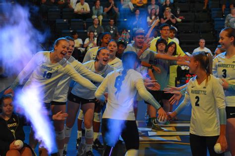 Marquette and Wisconsin play in first volleyball match at Fiserv Forum ...