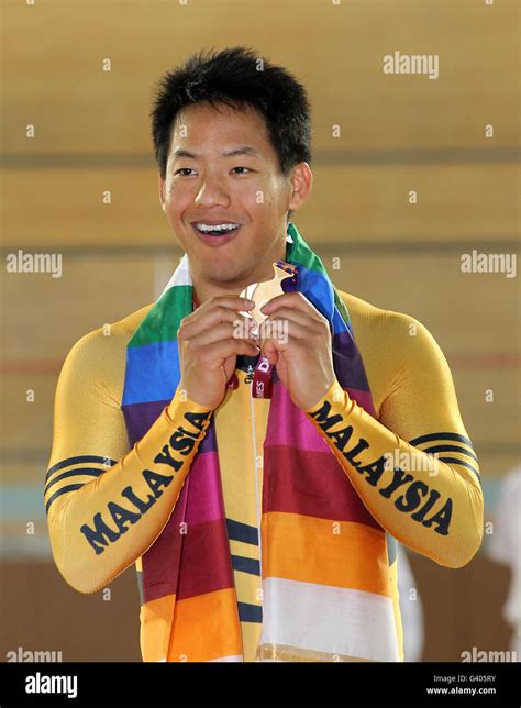 Malaysia S Josiah Ng Celebrates Winning Gold In The Men S Keirin At The