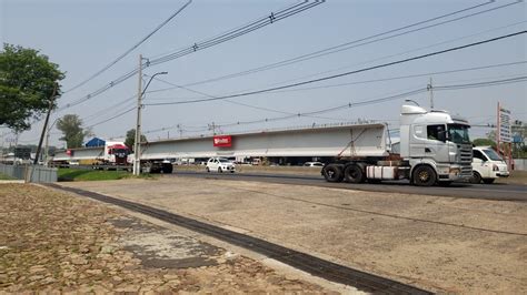 Transportan Primera Tanda De Vigas Prefabricadas Hacia La Zona De Obras