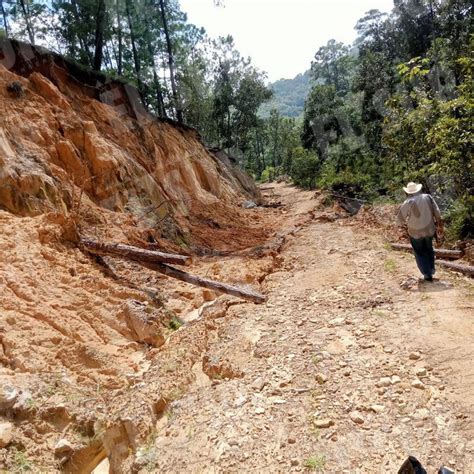 Urgen Vecinos De Comunidad Serrana De Atoyac Restablecer Vialidad