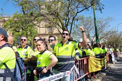 Economía El comité de huelga convoca a los trabajadores de la planta