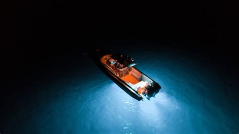 Underwater LED Boat Lights - Products - Dingo Yachts