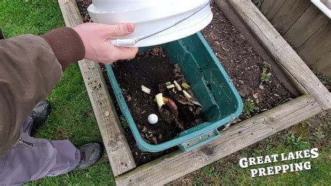 5 Minute Compost Bin Composting For Beginners Youtube