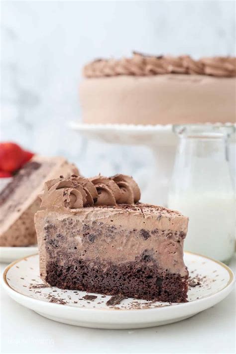 Easy Chocolate Ice Cream Cake Recipe | Beyond Frosting