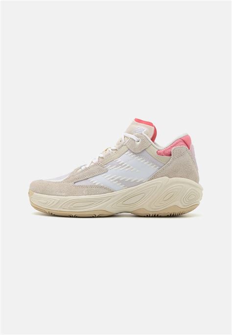 New Balance Fresh Foam Bb V2 Basketball Shoes Moonbeamoff White