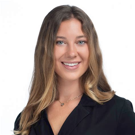 Madison Gentry, Grand Haven, MI Real Estate Associate - RE/MAX Lakeshore