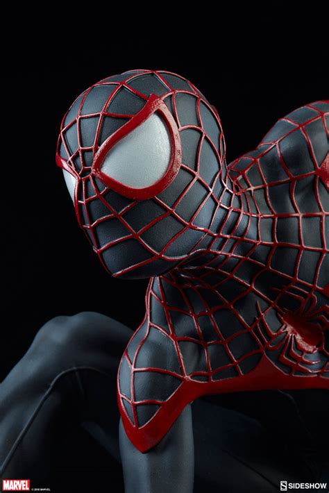 Marvel Comics Spider Man Miles Morales Premium Format Di Sideshow In