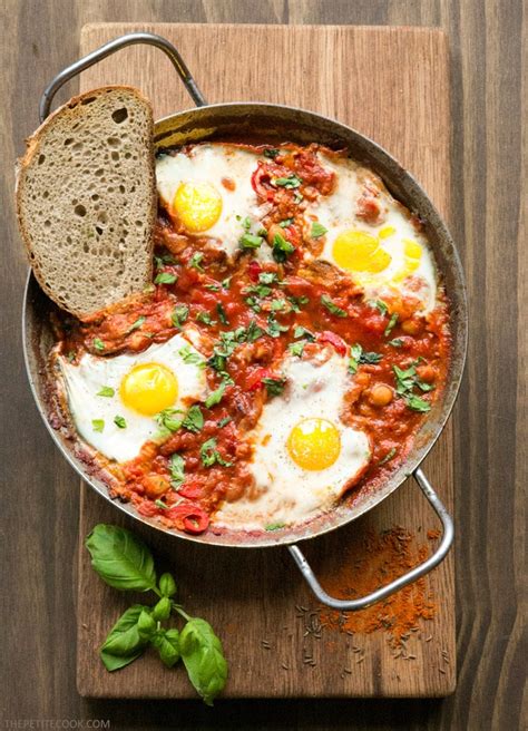 Easy Shakshuka With Chickpeas The Petite Cook