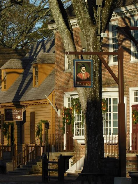 Pin By Mary Gilbert On Colonial Houses In Colonial Williamsburg