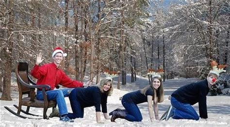 20 Awkward Family Christmas Photos That Should Never Have Been Taken ...