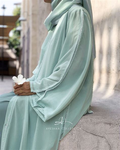 KIMONO HEELAH en 2022 Hijab style Idées de mode Abaya