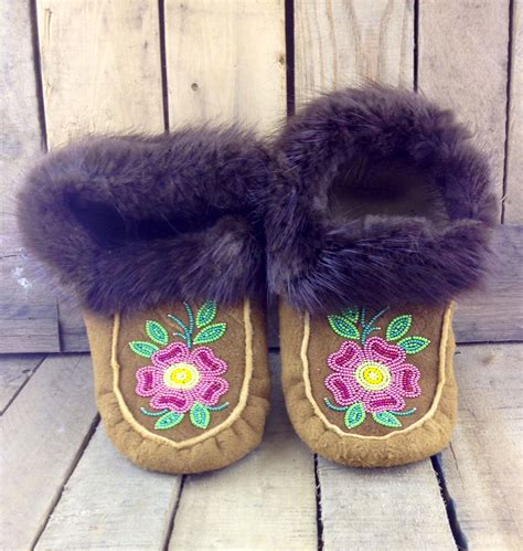 Native T Shop Esawa Ts And Gallery High Level Alberta Beaded Moccasins Beautiful