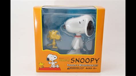 Vinyl Collectible Dolls Snoopy Woodstock Set Vcd Peanuts Medicom