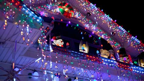 14 Incredible Holiday Light Displays | Mental Floss