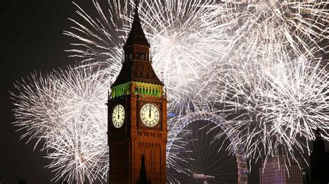 Fireworks Illuminate Skies Around The World To Mark New Years Eve 3