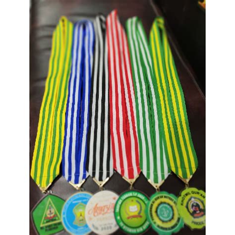 Jual Medali Mendali Akrilik Custom Murah Hadiah Souvenir Wisuda Best