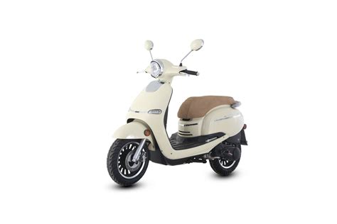 Moped vs Scooter: What Is the Difference? | Motobuys