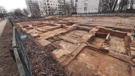 Warszawa Prace Archeologiczne Przy Anielewicza Odkopali Piwnice