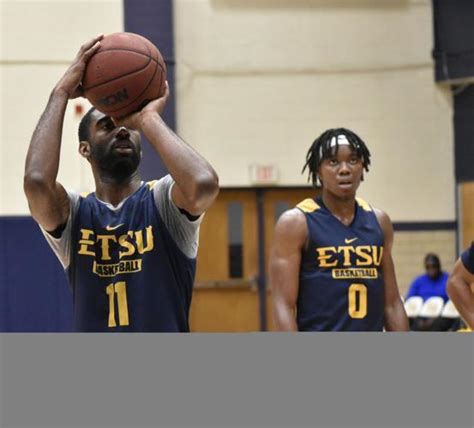 ETSU basketball photo gallery | | johnsoncitypress.com