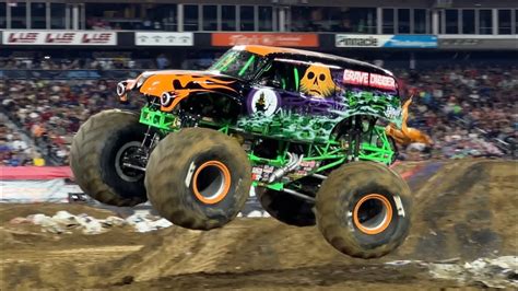 Monster Jam Best Moments Of World Finals 22 Youtube