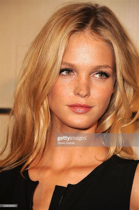 Erin Heatherton Erin Heatherton Burberry Beautiful Long Hair Gorgeous Women Celebrity Style