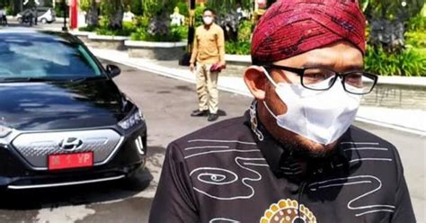 Achmad Fauzi Satu Satunya Kepala Daerah Di Jatim Yang Gunakan Mobdin