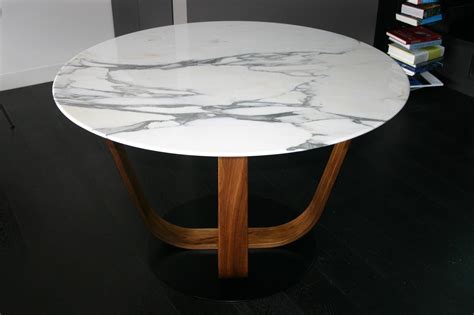 Столы и столешницы из натурального камня: разновидности, особенности ...