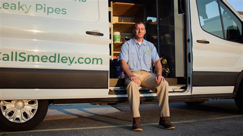 As EV Sales Pick up Pace, Electric Commercial Fleets Lag - The New York