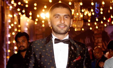 Ranveer Singh Shares Throwback Photo With Akshay Kumar Your LOL Moment