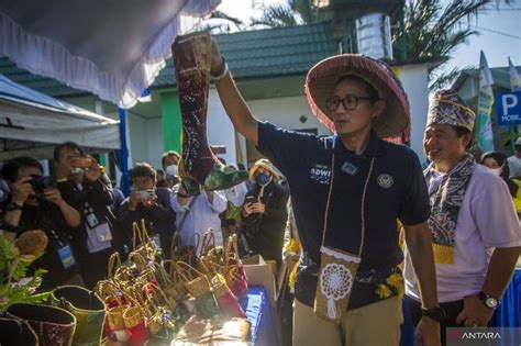 Menparekraf Kunjungi Desa Wisata Di Kota Banjarmasin Antara News