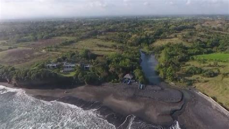 Keindahan Wisata Pantai Nyanyi Tabanan Bali