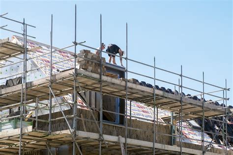 Ontwikkelaar Klokholding Neemt Bouwer Adriaan Van Erk Over