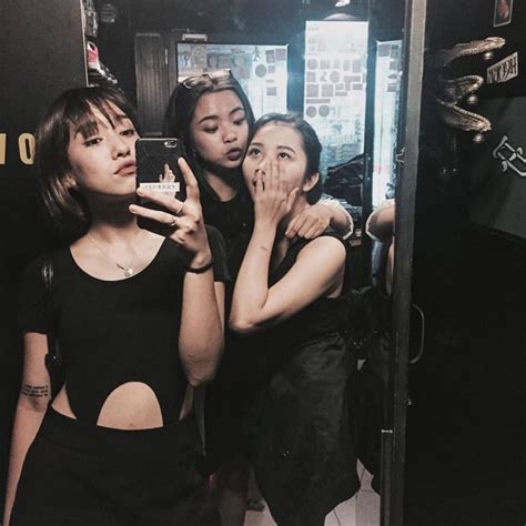 6 nàng hot girl tiếp lửa cho mùa hè với phong cách sexy cùng cực