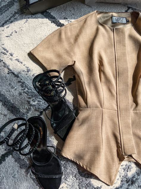 Áo nude LINCI COUTURE