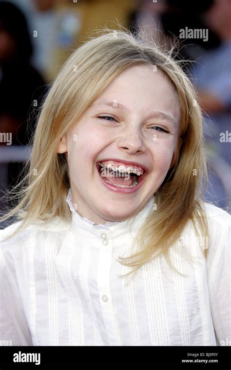 Dakota Fanning Teeth