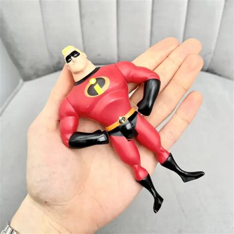 Hasbro Disney Pixar The Incredibles Mr Incredible Action Figure Vintage