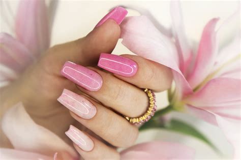 19 Pink Acrylic Nails To Try In 2025 For Superb Claws Zohna