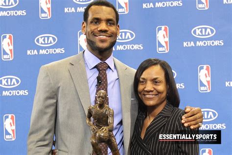 Maman Gloria Veut Que Son Fils Milliardaire Lebron James Reste Humble