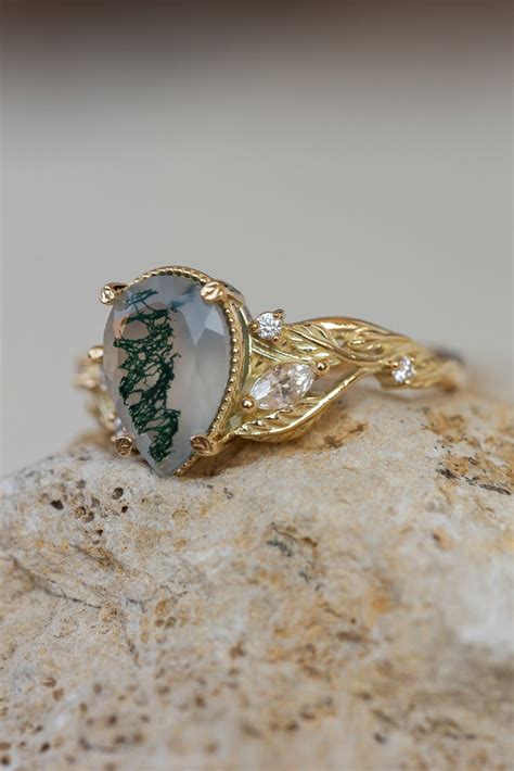 Nature Inspired Moss Agate Engagement Rings | Eden Garden Jewelry™