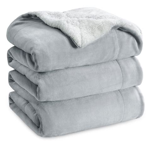 Bedsure Sherpa Fleece Bed Blankets Queen Size Light Grey Thick Fuzzy