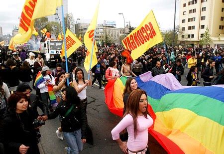 NUESTRAS MARICADITAS CHILE CELEBRÓ SU ORGULLO GAY BICENTENARIO