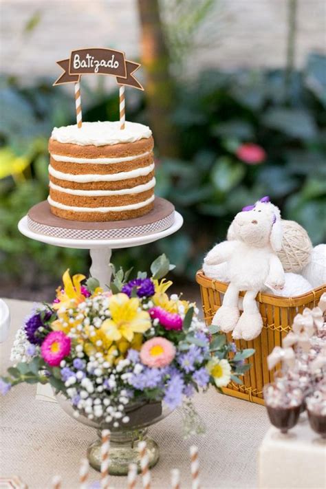 Naked Cake para festa infantil 20 inspirações fofas Baú de Menino