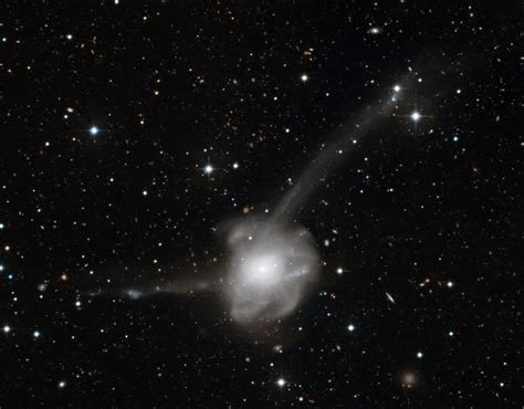 Galaxies Et Amas De Galaxies