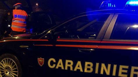 Modena Ex Carabiniere Si Barrica In Casa Dopo Ore Di Trattative