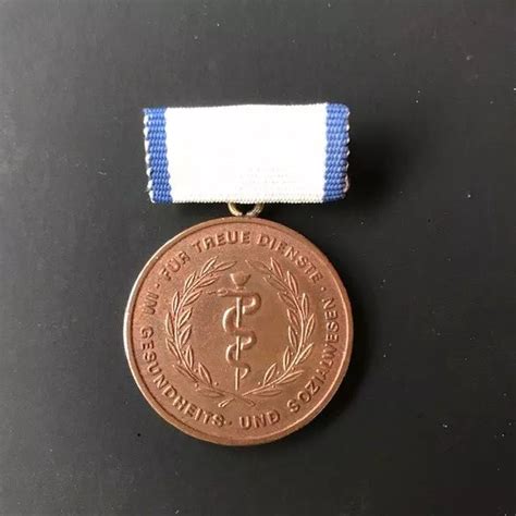 DDR MEDAILLE Für treue Dienste im Gesundheits und Sozialwesen EUR 5