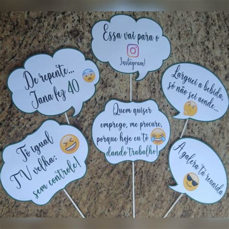Frases Para Colocar Em Fotos De Aniversário - 01 Placa Frase Divertida | Para Fotos de Aniversário, Casamento, 15 ...