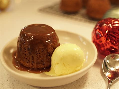 Tom Kerridges Christmas Sticky Toffee Puddings Recipe Food Network Uk